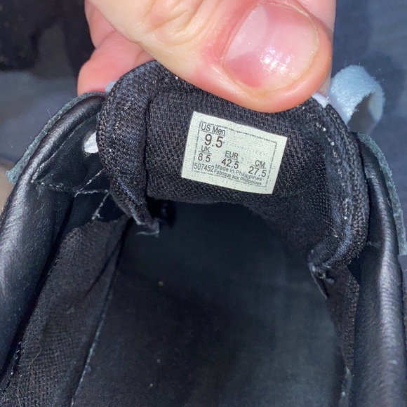 Men’s Van’s Old Skool Classic Skate Shoes - Picture 7 of 8